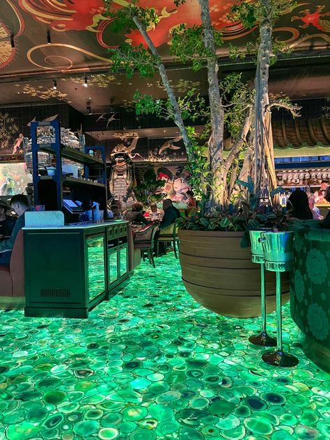 Trippy Restaurant, Fantasy Restaurant, Jungle Restaurant, Venue Aesthetic, Instagrammable Restaurants, Rooftop Bars Los Angeles, Disney Village, Restaurant London, Neon Jungle