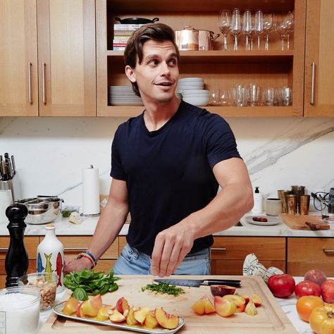 Man In Kitchen Photography, Antoni Porowski Hair, Kitchen Editorial, Man In Kitchen, Cooking Boy, Cooking Photoshoot, Husband Cooking, Man In The Kitchen, Guy Cooking