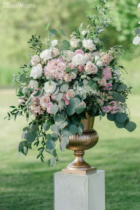 Blush Garden Wedding, Altar Flowers Wedding, Large Floral Arrangements, Altar Flowers, Large Flower Arrangements, Blush Wedding Flowers, Aisle Flowers, Church Flower Arrangements, Garden Wedding Inspiration