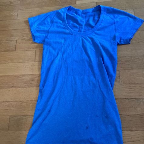 Blue Nile swiftly tech t shirt size 4 Lululemon Fits, Lulu Shirt, 7th Grade Outfits, Preppy Lululemon, Anna Claire, Workout Stuff, Lululemon Outfits, Shirt Colour, Tech T Shirts