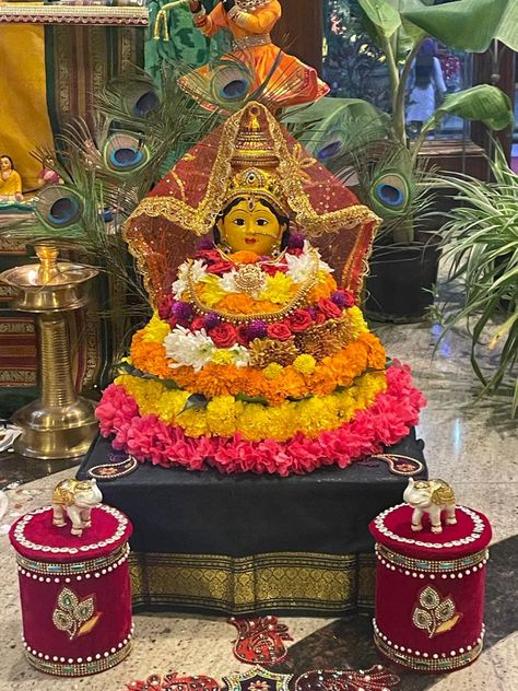 Bathukamma Designs, Batukamma Decoration, Bhathukamma Festival, Ganesha Decoration, Shakthi Devi, Study Snaps, Kalash Decoration, Study Snaps Ideas, Pooja Door