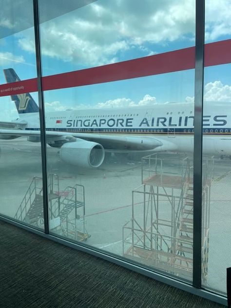 Singapore Airlines Aesthetic, Singapore Airport Snapchat, Singapore Snapchat Stories, Flight Snap, Singapore Airline, Singapore Airport, Singapore Photography, Singapore Vacation, Singapore Trip