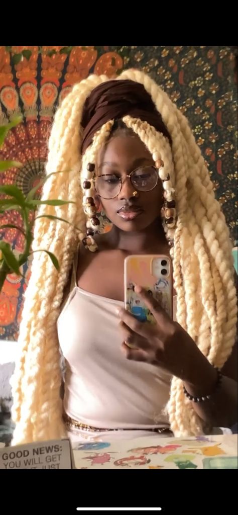 Blond Marley Twist, Marley Twists Blonde, Blonde Marley Twists, Marley Twist Hairstyles, Marley Braids, Marley Twist, Braided Scarf, Tally Ho, Baddie Outfit