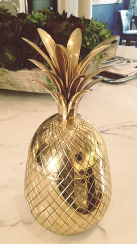 This #midcentury brass pineapple ice bucket needs to be mine❤ via @moxiethrift on etsy Bergman // Freutcake #vintage #lustworthy #cocktail #brass #gold Brass Pineapple, Brass Gold, Be Mine, Hollywood Regency, Ice Bucket, Christmas Bulbs, Pineapple, Hollywood, Mid Century