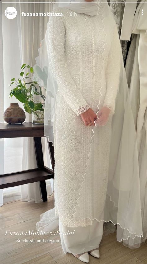 Kurung Wedding Dress, Baju Kurung Nikah Lace, Dress Nikahan Hijab, Malaysia Wedding Dress Hijab, Baju Akad Nikah Muslim Simple, Dress Akad Nikah Muslimah, Malaysian Wedding Dress Muslim, Modern Traditional Wedding Dress, Muslimah Wedding Dress Simple