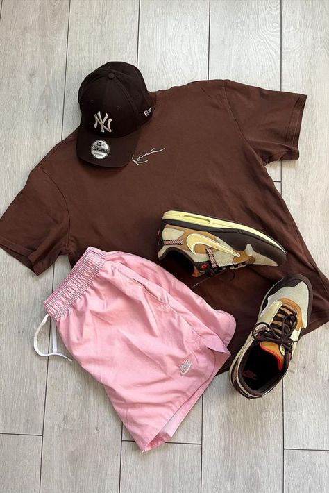 Tan Outfit Men, Tim Outfits, Tims Outfits, Outfits Masc, Pink Shorts Outfits, Guy Clothing, Black Teens Fashion, Masc Style, Summer Drip