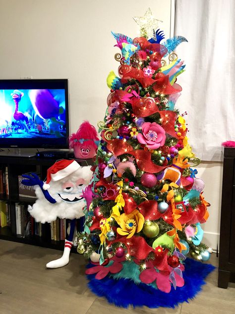 Cartoon Themed Christmas Tree, Fun Theme Christmas Tree, Trolls Christmas Decorations, Trolls Christmas Tree, Inside Out Christmas Tree, Trolls Christmas, Trolls Holiday, Themed Christmas Tree, Cartoon Christmas Tree