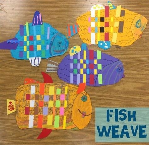 Elementary Fish Art Projects, Fish Weaving, Woven Fish, Kindergarten Paper, Spider Unit, Insect Unit, First Grade Art, Kindergarten Art Lessons, Art Weaving