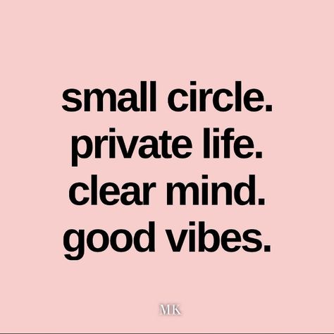 Small Circle Quotes, Group Of Friends Quotes, Group Quotes, Small Circle Of Friends, Quotes Mindfulness, Cute Motivational Quotes, Peace Life, Circle Quotes, General Quotes