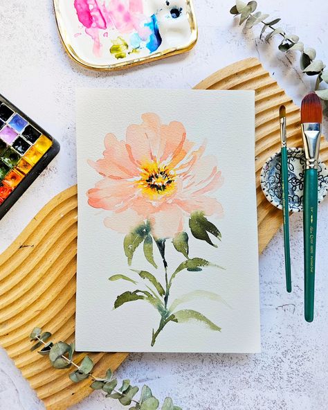 Soft amd dainty watercolor peony using a filbert brush. If you have been struggling with this brush, I have a Skillshare class all about it!🥳 Check out the link in my profile Arts References, Filbert Brush, Watercolor Peony, Skillshare Classes, Card Inspo, Sketchbook Illustration, Watercolor Peonies, Watercolor Sketchbook, Creative Spaces