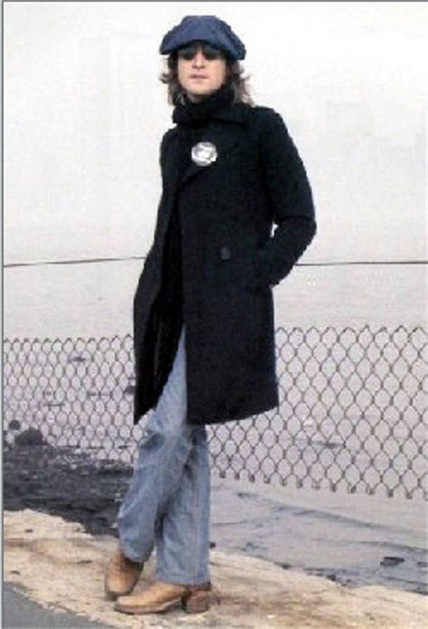 John Beatles Outfit, Jhon Lennon, Happy Birthday John, John Lennon Yoko Ono, John Lennon And Yoko, Imagine John Lennon, Bug Boy, John Lennon Beatles, Beatles John