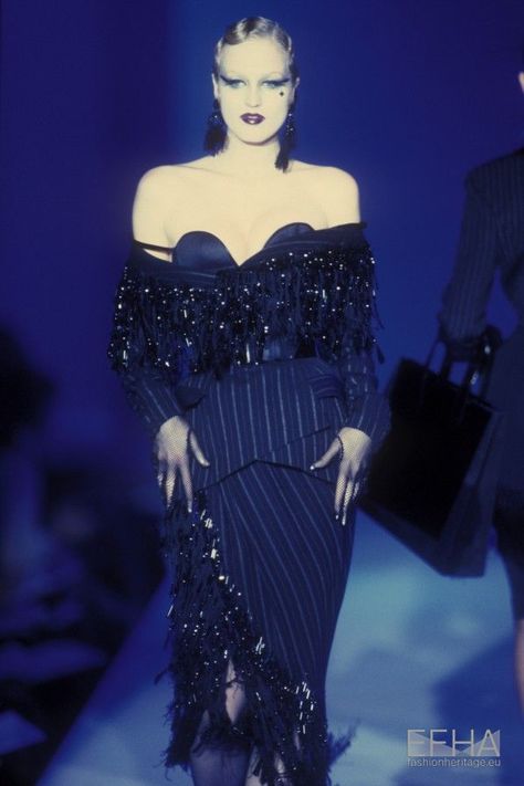 Mugler Fashion, Clothes Reference, 90s Runway Fashion, Fashion Magazine Cover, Thierry Mugler, Fashion Event, Kpop Outfits, Winter 2024, Fashion History