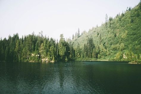 Film Camera Photography, Lake Days, Summer Lake, Alam Yang Indah, Nassau, Film Aesthetic, Nature Aesthetic, Sedona, Film Camera