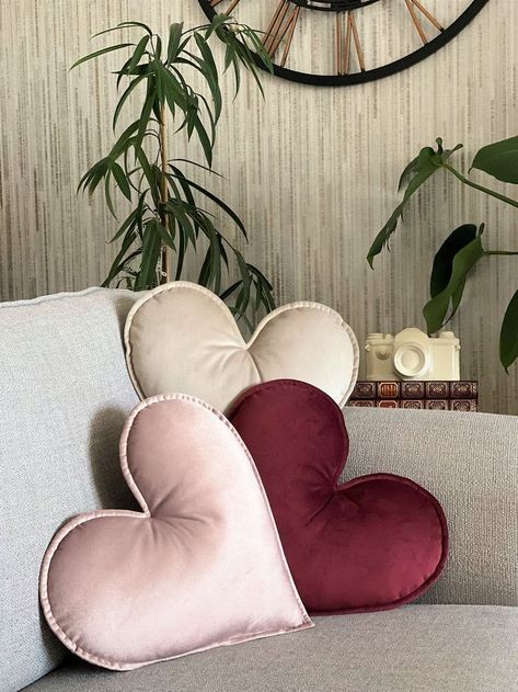 Buy beautiful Home cushions Online . Delivery all over india available #HomeStore #Curtain #DoorCurtain #ForHome #cushions #sofacushions #officecushions Cute Cushions Bedrooms, Heart Shaped Pillows, Cute Pillows For Bed, Trow Pillows, Valentine Cushion, Pillow Shapes, Velvet Diy, Cushion For Bed, Valentines Pillow