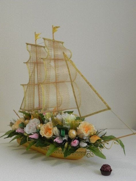 Ship Boat, Flower Vase Arrangements, Arrangement Ideas, Flower Arrangements Simple, Floral Arrangements Diy, Flower Bucket, Fresh Flowers Arrangements, Vase Arrangements, Indian Wedding Decorations