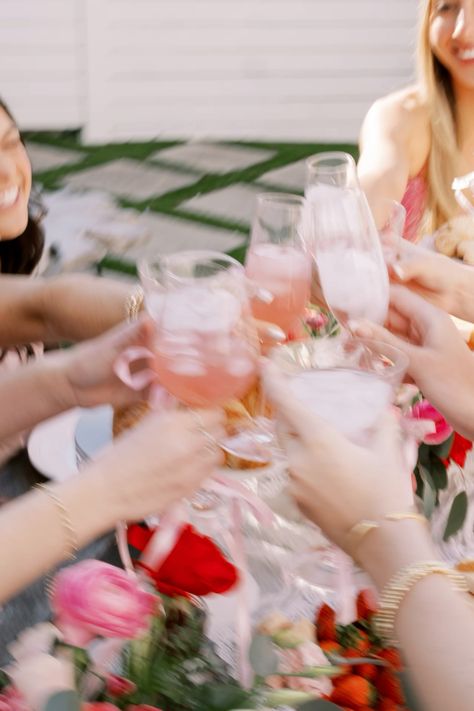 #photography #photoshoot #brunch #coquette #cheers #flowers #valentines #picnic Brunch Vision Board, Brunch Photoshoot Friends, Girl Brunch Aesthetic, Girls Brunch Aesthetic, Brunch Aesthetic Friends, Picnic With Friends Aesthetic, Coquette Brunch, Galentines Shoot, Brunch Photoshoot