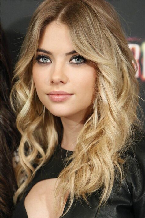 Ashley Benson Hair, Kate Hudson Style, Spring Breakers, Ashley Benson, Kate Hudson, Beautiful Long Hair, Pretty Little Liars, Celebrities Female, Blonde Hair