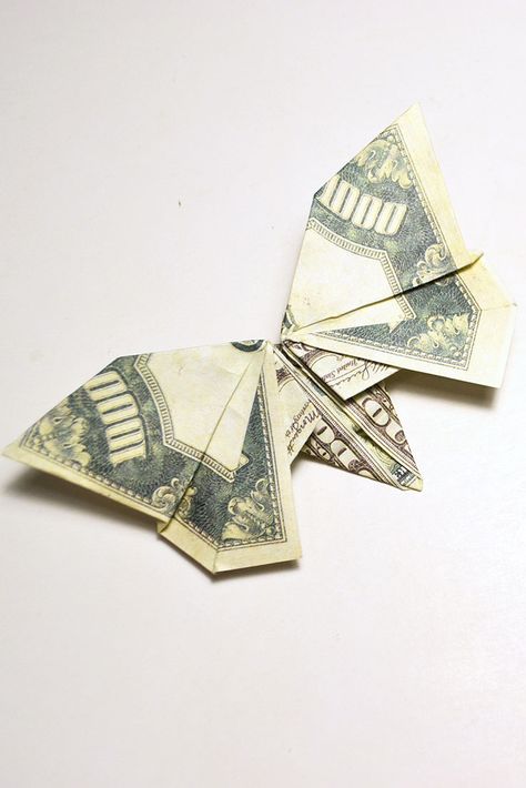 How To Fold Money Into A Butterfly, Money Folding Butterfly, How To Fold Money, Money Butterfly Origami, Oragami Money, Money Butterfly, Butterfly Money, Easy Money Origami, Money Origami Tutorial