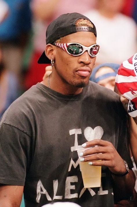 /outfits Check more at https://howcandothis.com/manstyle/outfits-3/ Denis Rodman, Nba Fashion, Basketball Photography, Basketball Star, Dennis Rodman, Nba Pictures, Basketball Pictures, Last Dance, Nba Players