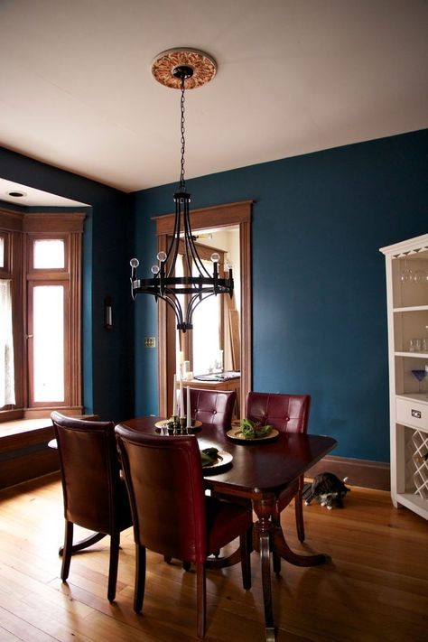 Teal Kitchen Walls, Dark Wood Trim, Dining Room Paint Colors, Room Decor Dark, Dining Room Paint, Dining Room Blue, Teal Walls, Dining Room Colors, Room Paint Colors