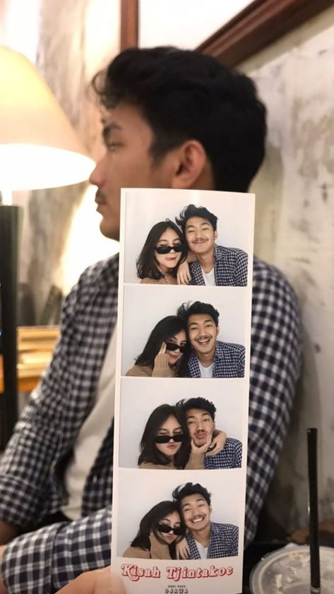 Snapshot Photobooth Couple, Gaya Photobox Couple, Photobooth Ideas Couple, Photobooth Poses Couple, Photo Box Couple, Photo Box Couple Pose, Photobox Couple, Photobooth Ideas Poses Couple, Photo Booth Poses Couple