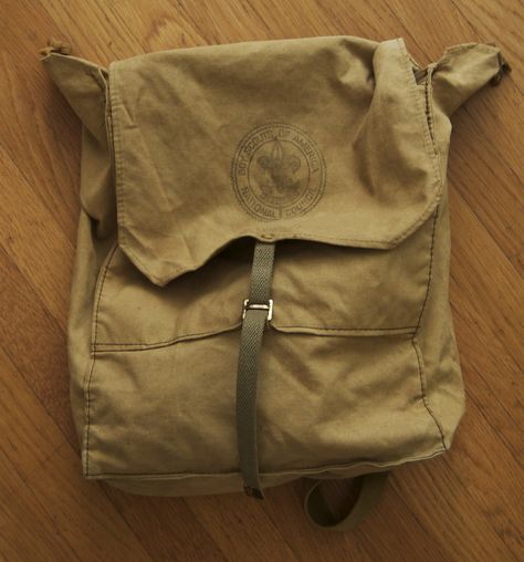 Vintage Boy Scout Backpack Play Snow, Backpack Camping, Vintage Boy Scouts, Camping Stuff, Vintage Boy, Scout Camping, Camera Bags, Vintage Boys, Boy Scout