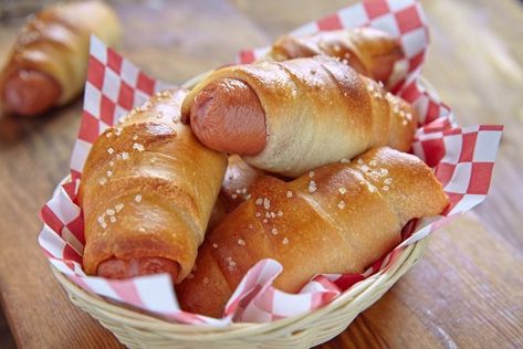 Crescent Hot Dogs, 60s Food, 1960s Food, 70s Food, Wrapped Hot Dogs, Breakfast Recipes Sweet, Breakfast Options, Wrap Recipes, Vintage Recipes