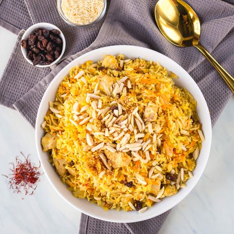 Kabsa Recipe, Recipes Authentic, Tomato Puree, Chicken Pieces, Winter Evening, Alkaline Diet, Food Board, Stock Pot, Basmati Rice