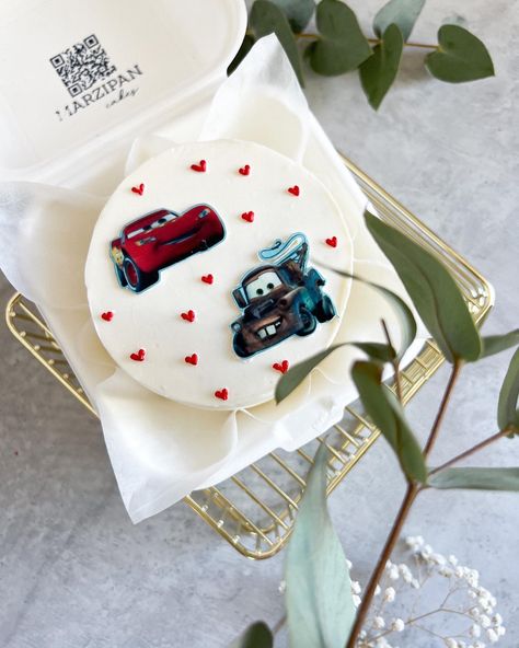 Pastel Rayo Mcqueen, Pastel Cars, Cars Cake Design, Soccer Birthday Cakes, Mcqueen Cake, 17 Birthday Cake, Cake For Boyfriend, Small Birthday Cakes, Cars Theme Birthday Party