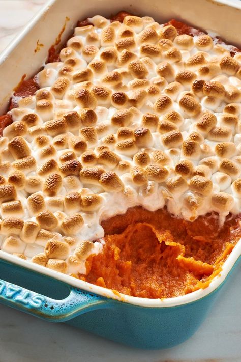 Sweet Potato Casserole With Marshmallows, Sweet Potatoes With Marshmallows, Sweet Potato Casserole Easy, Hashbrown Casserole, Classic Thanksgiving, Thanksgiving Recipes Side Dishes, Thanksgiving Side, Butter Pecan, Mashed Sweet Potatoes