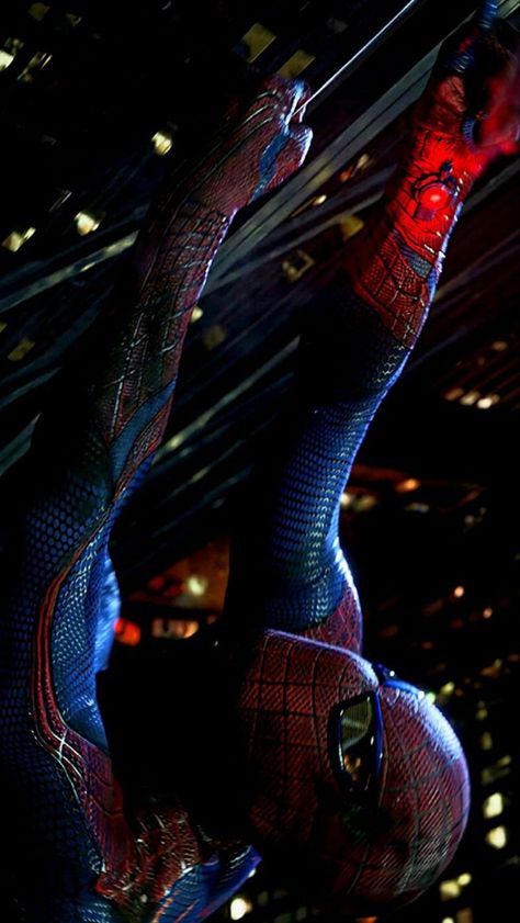 Upside Down Wallpaper, Spiderman Upside Down, Marvel Infinity Stones, Spider Man Wallpaper, Andrew Garfield Spiderman, Garfield Spiderman, Spiderman Suits, 2013 Swag Era, Amazing Spiderman Movie