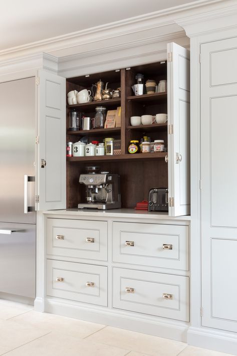 Seeing the Potential - Der Kern by Miele Breakfast Cupboard, Classic Contemporary Kitchen, Humphrey Munson, Pantry Cupboard, Kitchen Pantry Design, Butler Pantry, Lake Cottage, Pantry Design, Kitchen Diner