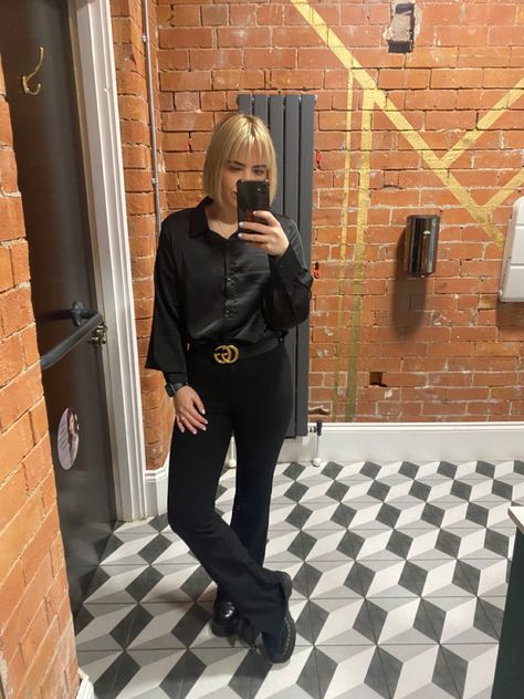 Black outfit with a black satin shirt, black trousers, a gucci belt with gold detail and Dr Martens Manager Outfit, Black Work Outfit, Black Satin Shirt, Outfit Work, Black Work, Satin Shirt, Gucci Belt, Pants Black, Dr. Martens