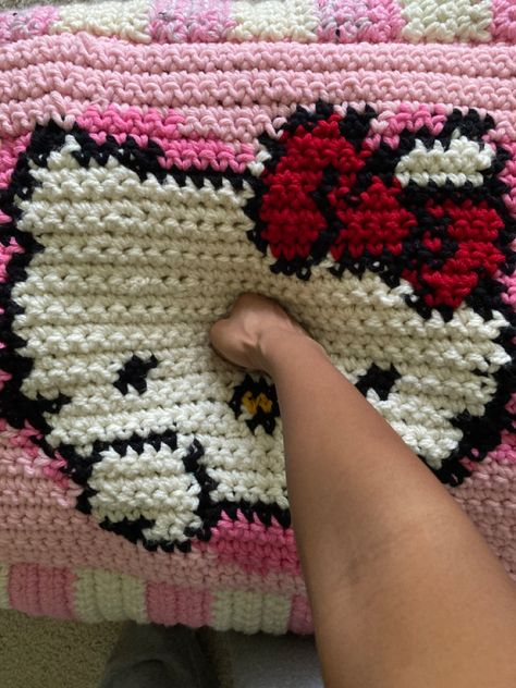 Kitty Pillow, Hello Kitty Pillow, Hello Kitty Shop, Hello Kitty Crochet, Pillow Crochet, Kawaii Crochet, Crochet Inspo, Crochet Stuff, Cute Diys