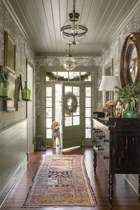 entryway foyer ideas - wow wallpaper Foyer Wallpaper, Wallpapered Entryway, 1800s Home, Foyer Ideas Entryway, Mudroom Entryway, Foyer Design, Entry Way Design, Decor Minimalist, Entrance Hall