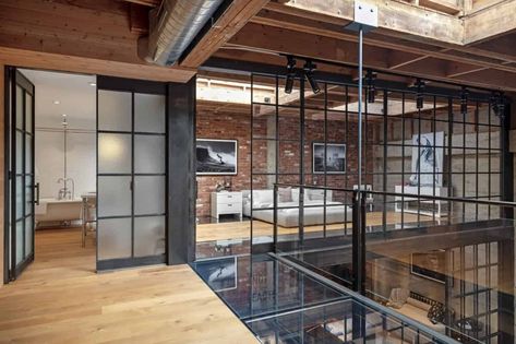 Kitchen Dining Partition, Dining Partition Ideas, Loft Apartment Industrial, Dining Partition, Modern Industrial Loft, Warehouse Apartment, Open Kitchen Layouts, Partition Ideas, Warehouse Living