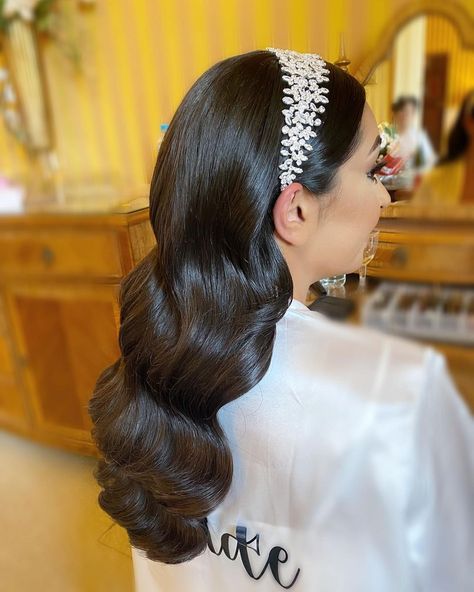 Waves With Veil, Hollywood Waves With Veil, Bride Hollywood Waves, Swoop Bangs, Half Up Wedding Hair, Hollywood Waves, Black Bridal, Party Hairstyles, Bridal Hair Accessories