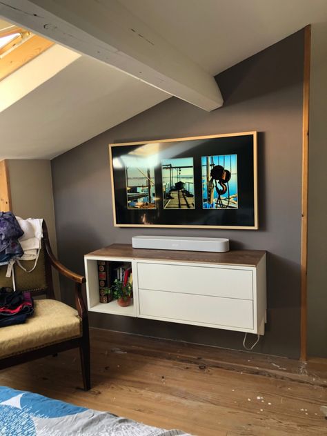 Transformation eket en meuble tv Eket Tv Unit, Eket Tv Stand, Eket Tv Wall, Ikea Eket Tv, Eket Bookshelf, Ikea Eket Bookshelf, Eket Tv, Ikea Inspo, Tv Setup