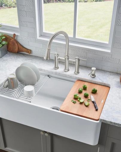 Big Sinks For Kitchen, Farmhouse Sink Accessories, Big Sink Kitchen, Modern Kitchen Sinks And Faucets, White Sink Kitchen, Farmhouse Kitchen Sink Accessories, Big Kitchen Sink, Farmhouse Faucet, Homes Farmhouse