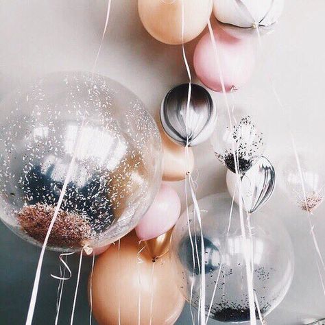 ☞ pinterest: briannataylr More Pastel Cupcakes, Diy Balloon Decorations, 18th Birthday Party, Bohol, Balloon Diy, The Ceiling, 16th Birthday, Blackjack, Party Planner