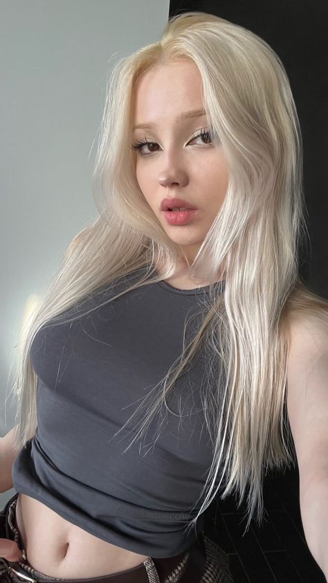 aseynat0r Hair Growth Women, White Hair Color, Blonde Hair Color, Girl Face, Ulzzang Girl, Pretty Hairstyles, Pretty Woman, Beauty Women, Blonde Hair