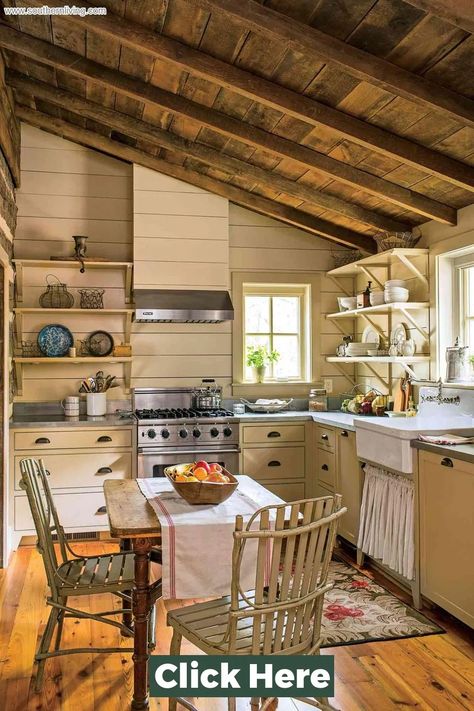 Best 42 Cottage Style Kitchen Ideas Cottage Kitchen Inspiration, Green Countertops, Barn Wood Decor, Vintage Style Kitchen, Cottage Style Kitchen, Classic White Kitchen, Cottage Kitchens, Farmhouse Style Kitchen, Modern Farmhouse Kitchens