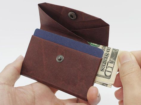 Upcycle Paper, Origami Wallet, Wallet Diy, Diy Wallet, How To Fold Notes, Diy Bags, Card Sleeve, Waste Paper, Coin Wallet