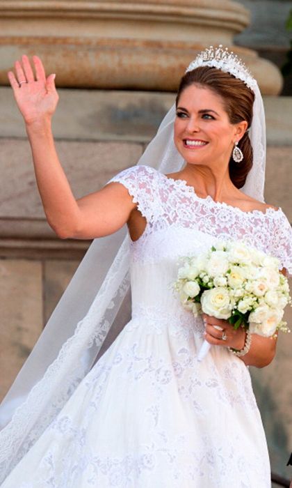 Princess Madeleine of Sweden wore a diamond tiara from her mother Queen Silvia's collection for her wedding to British-American banker Chris O'Neill. The stunning piece also doubles as a necklace! Princess Madeleine Of Sweden, Royal Engagement Rings, Asscher Cut Diamond Engagement Ring, Simple Wedding Band, Infinity Wedding Band, Royal Rings, Princess Sofia Of Sweden, Simple Wedding Bands, Engagement And Wedding Rings