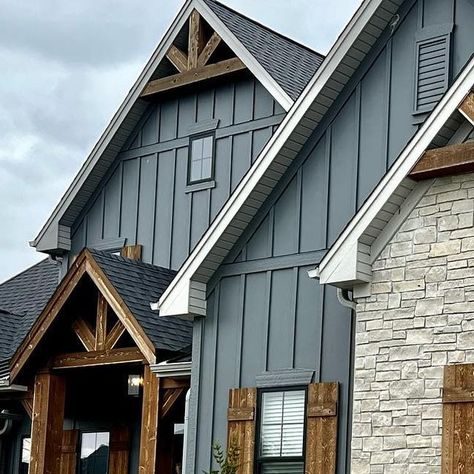 𝒥𝓊𝓁𝒾𝑒 on Instagram: "I have a car full of plants that I can’t wait to get in the ground! Ready for some color! . . . #modernfarmhouse #modernfarmhouseexterior #exteriorsofinstagram #jameshardie #springplanting #plantlady #landscapedesign #frontyardlandscaping" Grey Manufactured Home Exterior, Slate Grey Exterior House Color, Mountain Sage Exterior, Sage Green Farmhouse Exterior, Exterior House Colors For Small Houses, Blue Green Exterior House Colors, Grey Blue Exterior House Colors, Two Tone Exterior House Colors, Red Brick House Exterior Colors