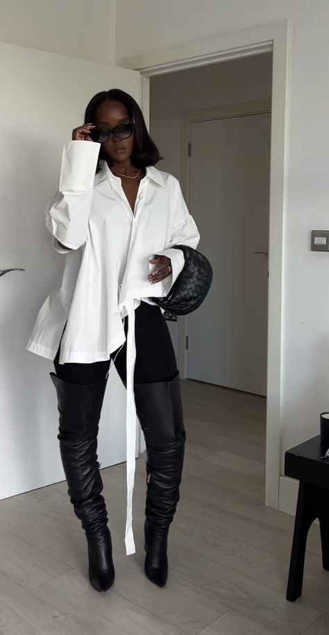 La Work Outfit, Comfy Chic Fall Outfits, Leather Button Down Shirt Outfit, Blazer Outfits Black Women, New York Business Casual, Outfits For A Rainy Day, Wealthy Fashion, Sultry Aesthetic, Saturday Style