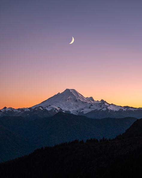 Mount Baker, Mt Baker, Night Sky Photography, Create Canvas, Under The Moon, Time Of Day, Watercolor Landscape, Sky Photography, Color Photography