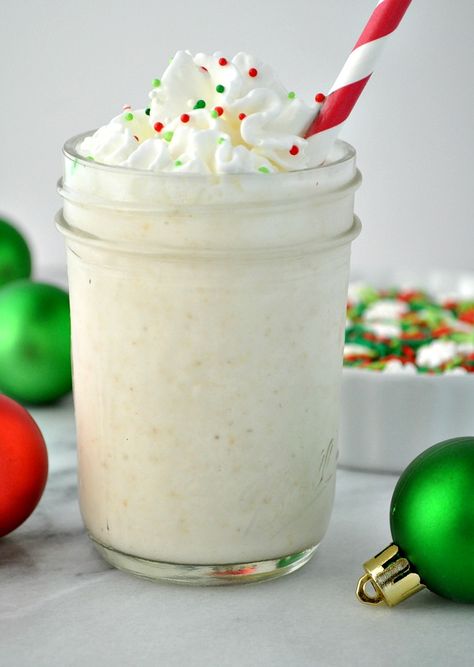 Celebrate the tastes of the season with a Frosted Sugar Cookie Protein Shake! It's a healthy breakfast, snack, or dessert to power you through the holidays! Cookie Protein Shake, Yummy Protein Shakes, Milkshake Flavours, The Seasoned Mom, High Protein Smoothies, Protein Smoothies, Protein Shake Smoothie, Creamy Smoothies, Sugar Cookie Frosting