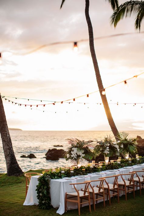 Beach Wedding White, Hawaii Beach Wedding, Wedding Venues Hawaii, Fiji Wedding, Wedding Tropical, Hawaii Destinations, Jamaica Wedding, Anna Kim, Beach Wedding Reception