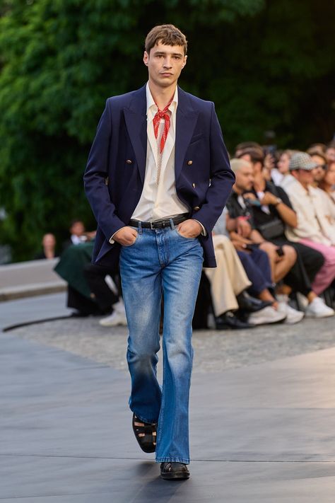 Ami Spring 2023 Menswear Collection | Vogue Parisian Wardrobe, Paris Fashion Week Men, Alexandre Mattiussi, Create Outfits, Cara Delevingne, Spring 2023, Fashion Show Collection, Denim Outfit, Fashion Week Spring